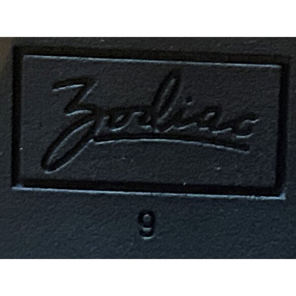 Zodiac Loafer Heel Shoe Black Lug Sole Women 9 US Brand New - Picture 2 of 3